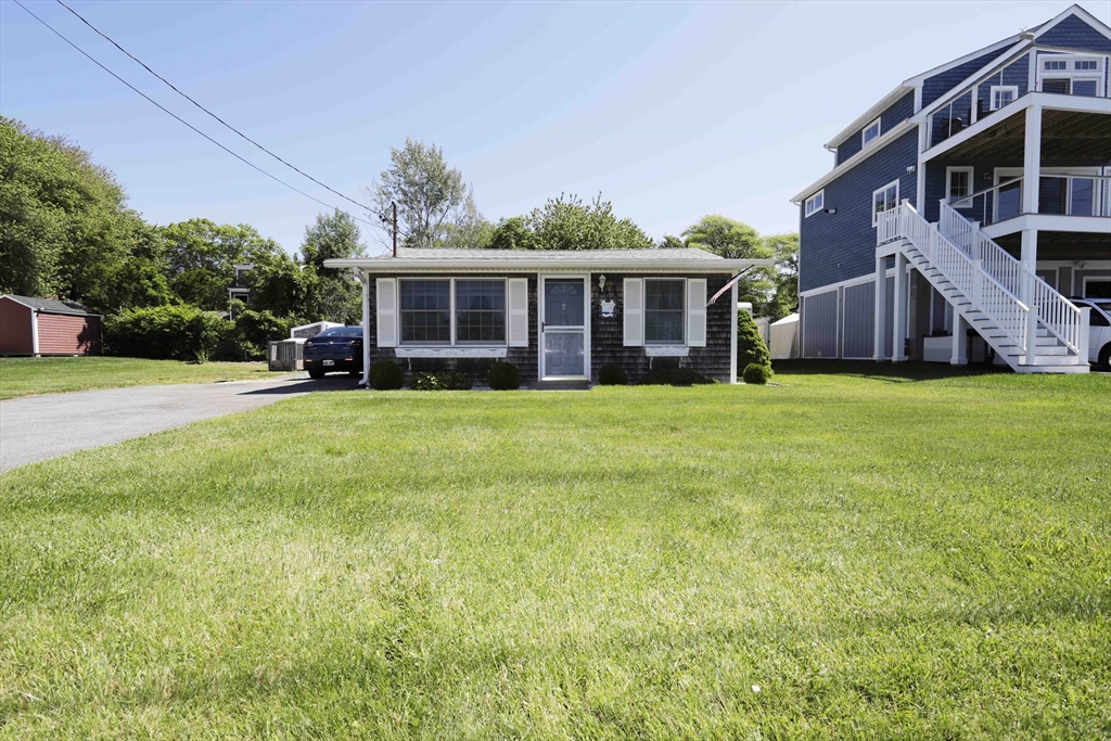 35 Point Street Fairhaven, MA 02719 - Photo 2 of 36
