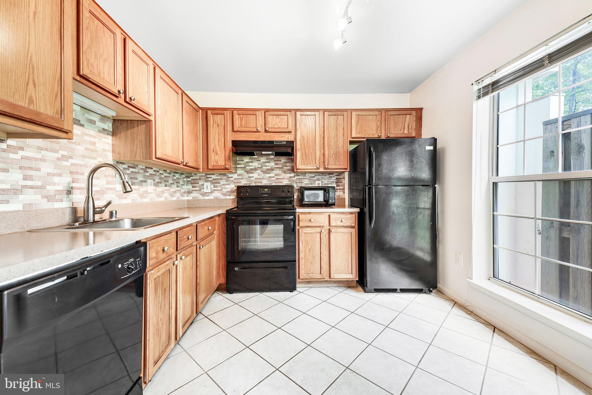 8226 Winstead Place, Unit 102 Manassas, VA 20109 - Photo 10 of 25