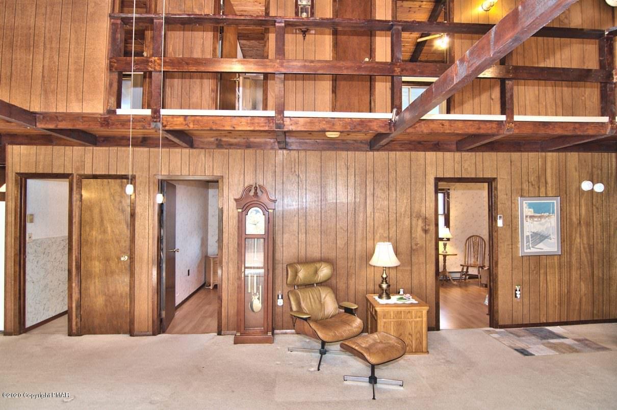 180 Hummingbird Trail Bushkill, PA 18324 - Photo 11 of 85 Living Room