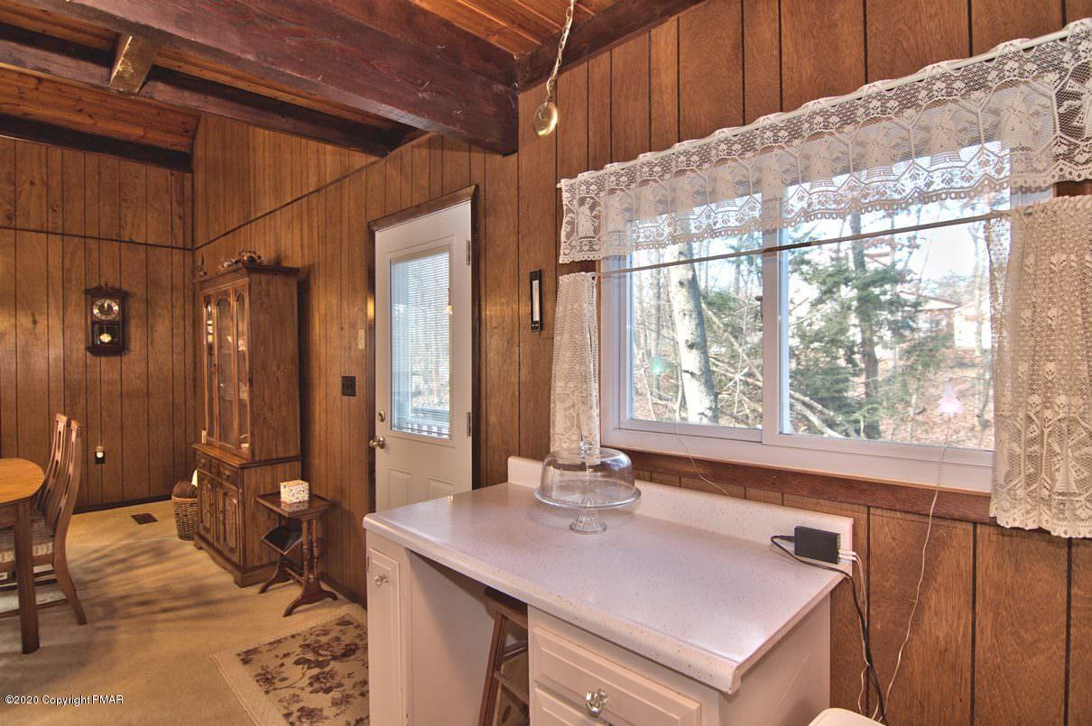180 Hummingbird Trail Bushkill, PA 18324 - Photo 18 of 85 Kitchen