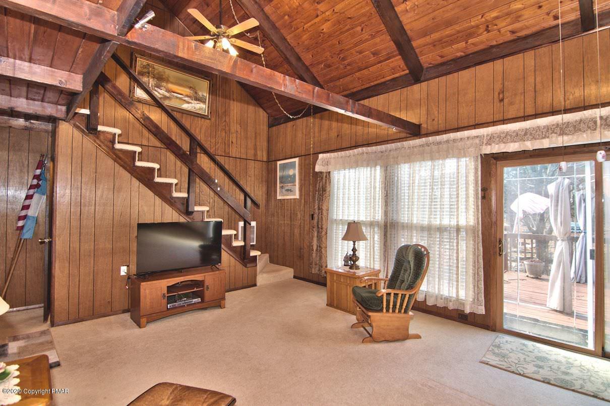 180 Hummingbird Trail Bushkill, PA 18324 - Photo 22 of 85 Stairs
