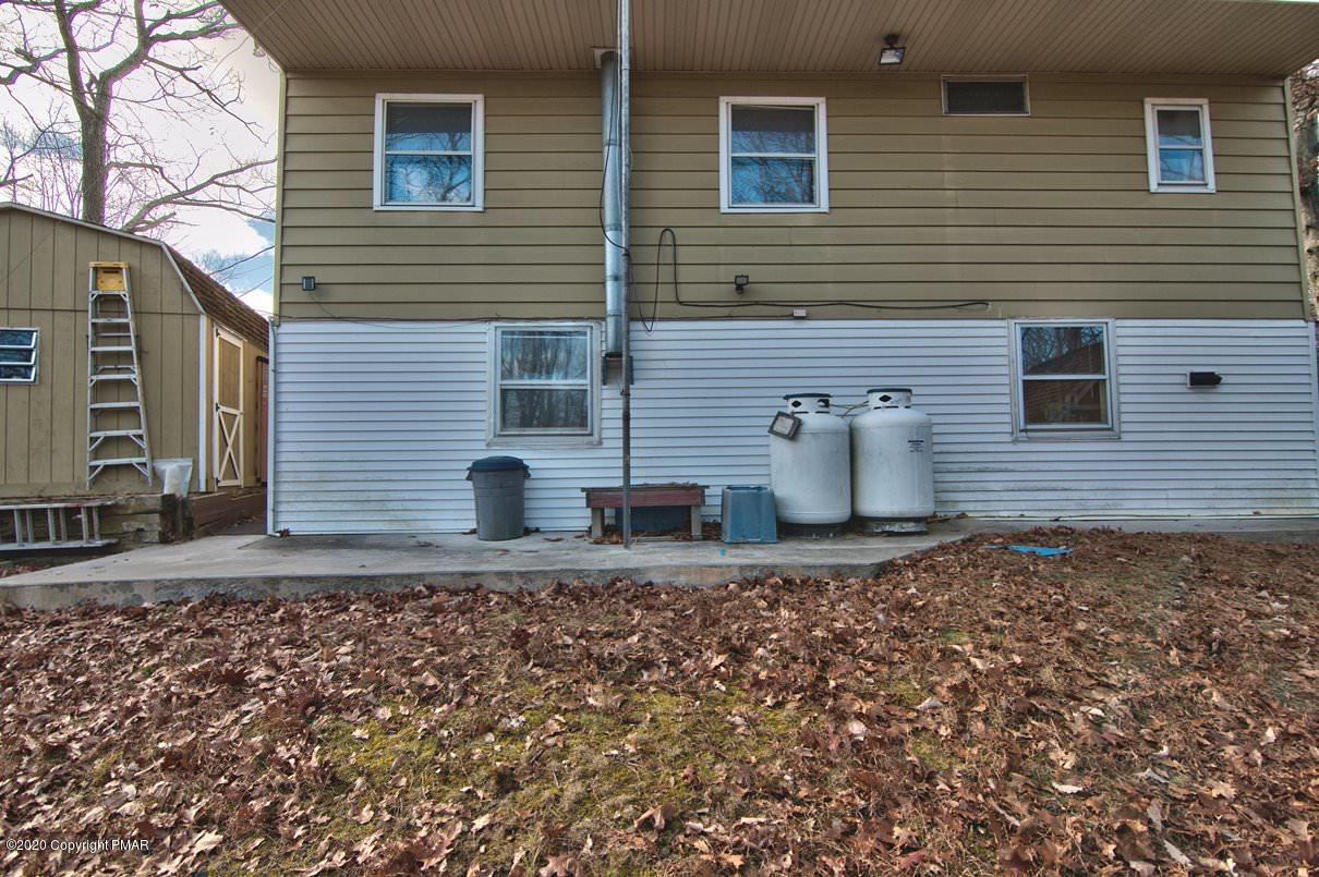 180 Hummingbird Trail Bushkill, PA 18324 - Photo 72 of 85 Rear View