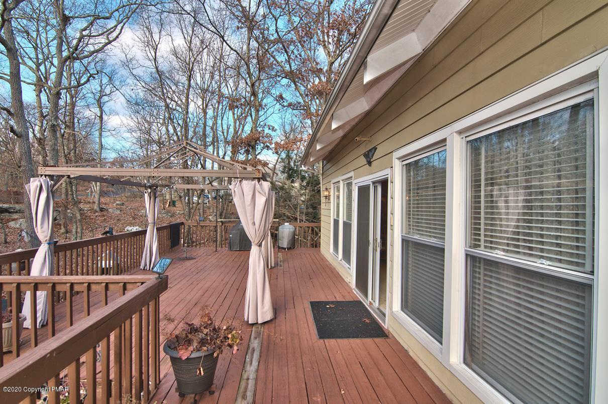 180 Hummingbird Trail Bushkill, PA 18324 - Photo 79 of 85 Deck