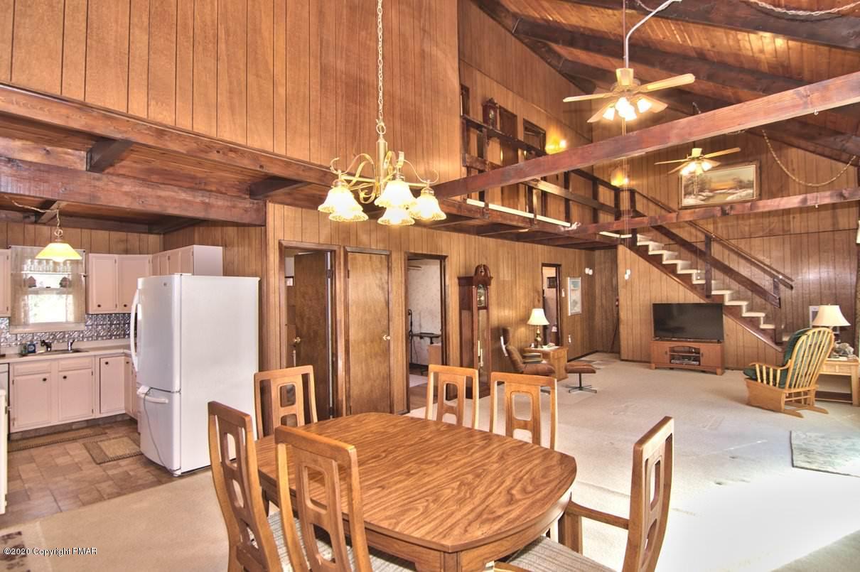 180 Hummingbird Trail Bushkill, PA 18324 - Photo 8 of 85 Dining Area