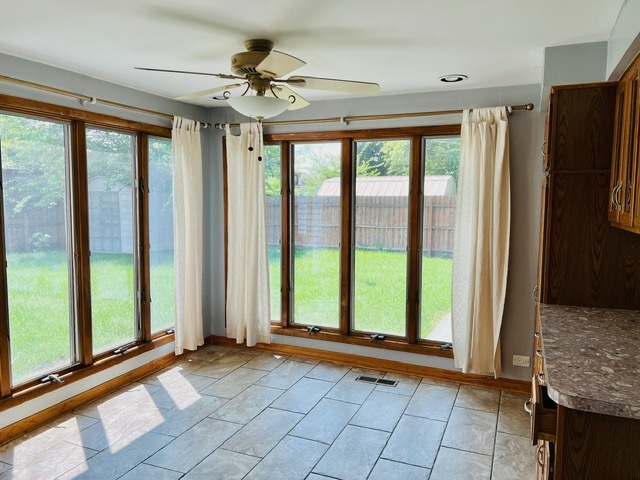 602 North Rumple Lane Addison, IL 60101 - Photo 9 of 24 Gallery Image 9