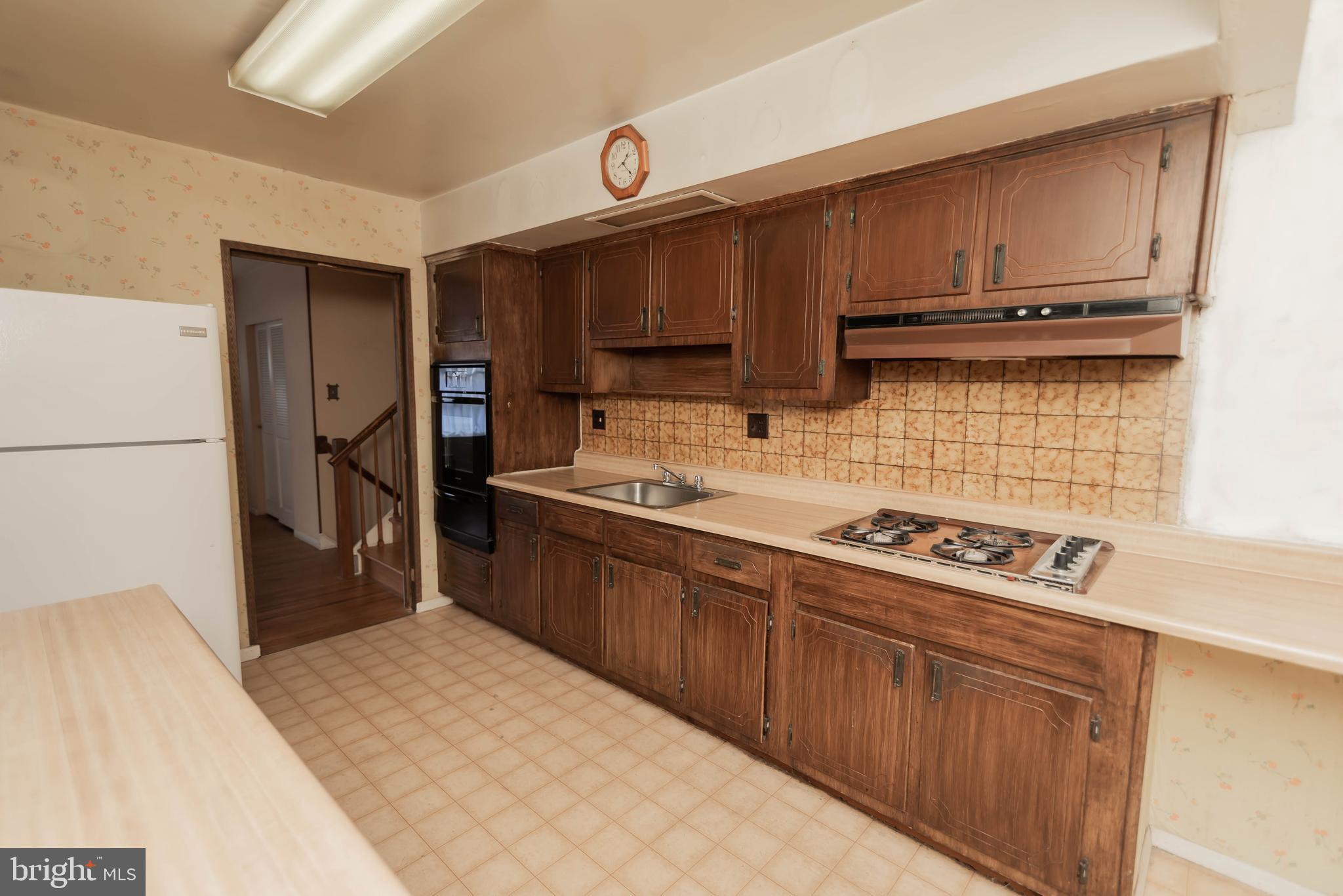 1118 Norwalk Road Philadelphia, PA 19115 - Photo 11 of 36