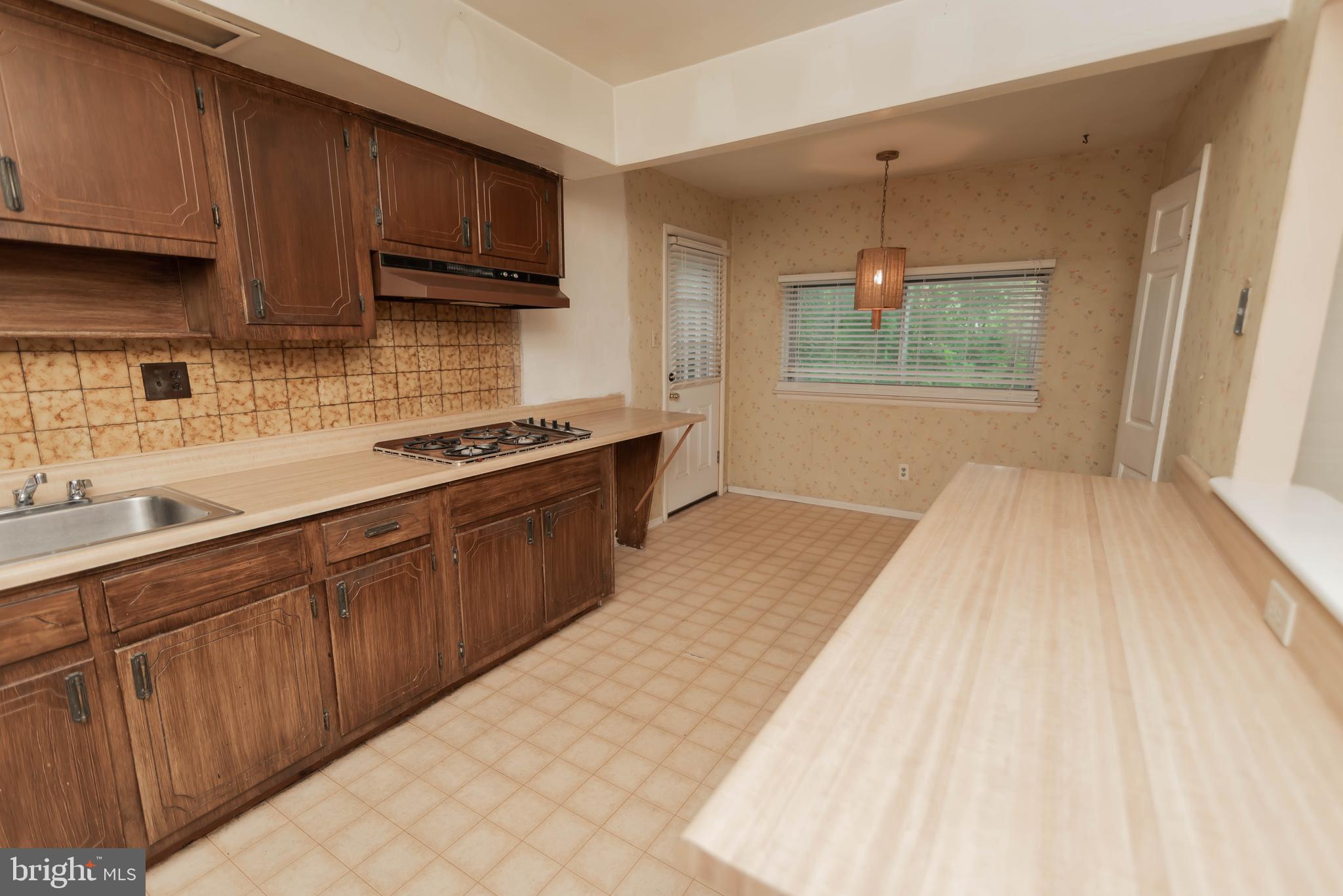 1118 Norwalk Road Philadelphia, PA 19115 - Photo 13 of 36