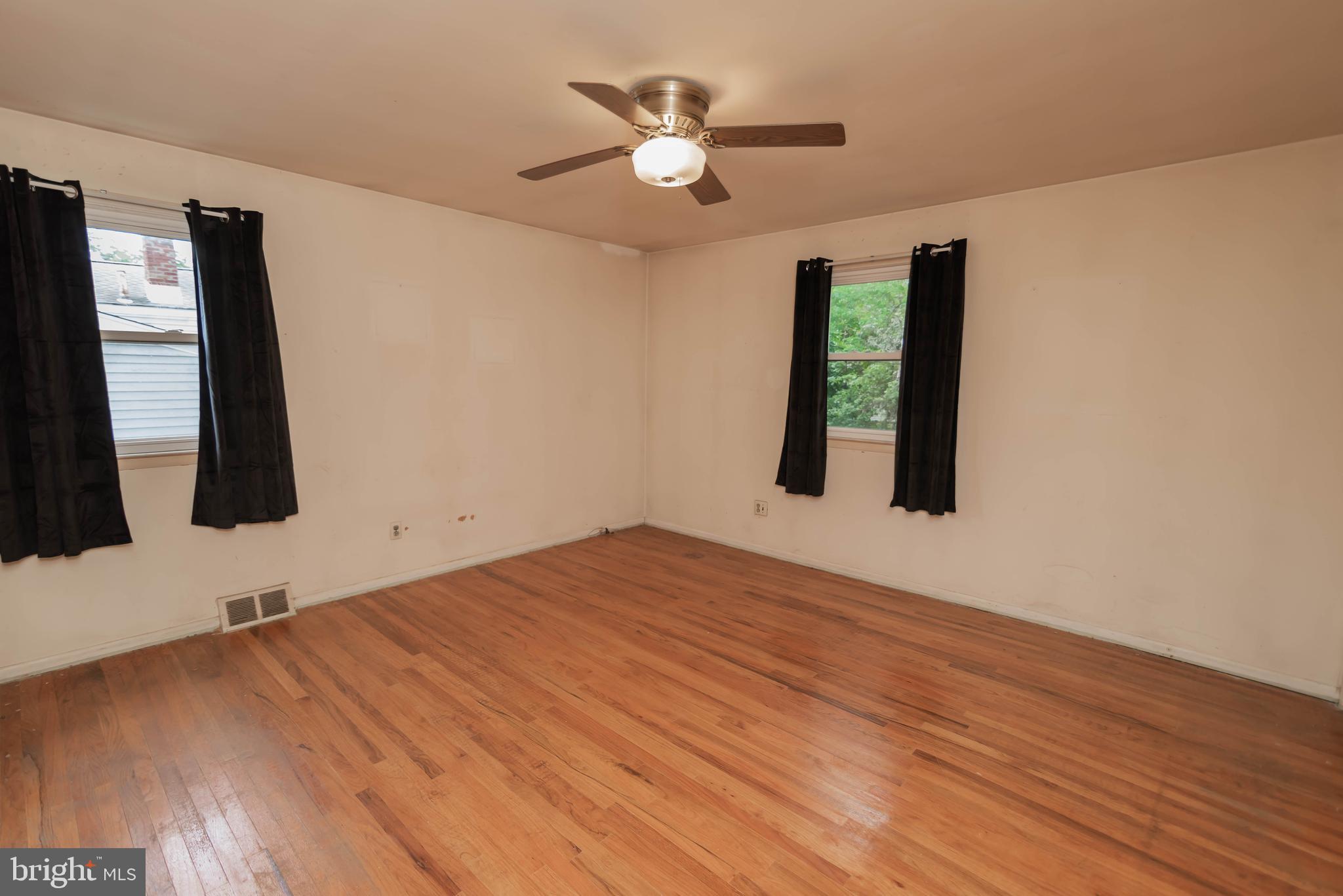 1118 Norwalk Road Philadelphia, PA 19115 - Photo 17 of 36
