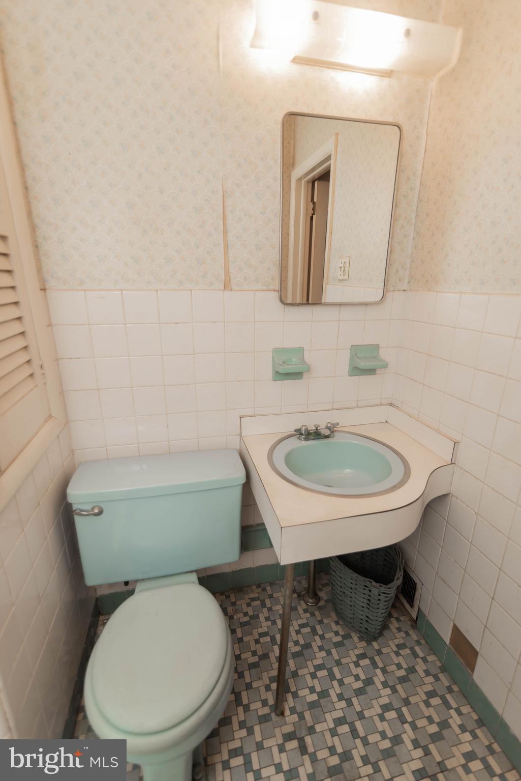 1118 Norwalk Road Philadelphia, PA 19115 - Photo 21 of 36