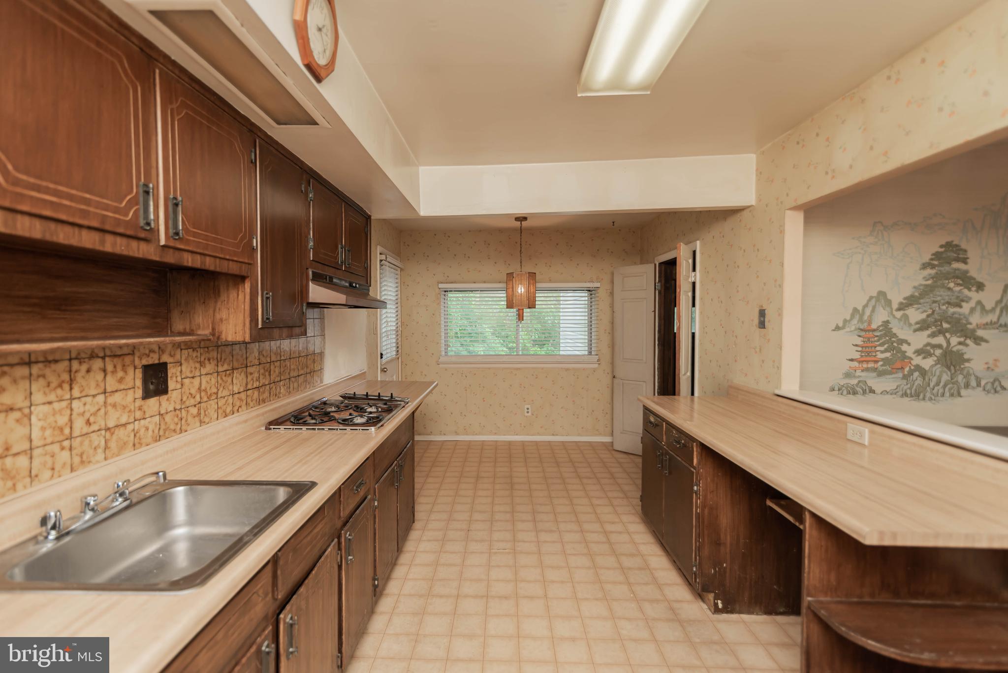 1118 Norwalk Road Philadelphia, PA 19115 - Photo 10 of 36