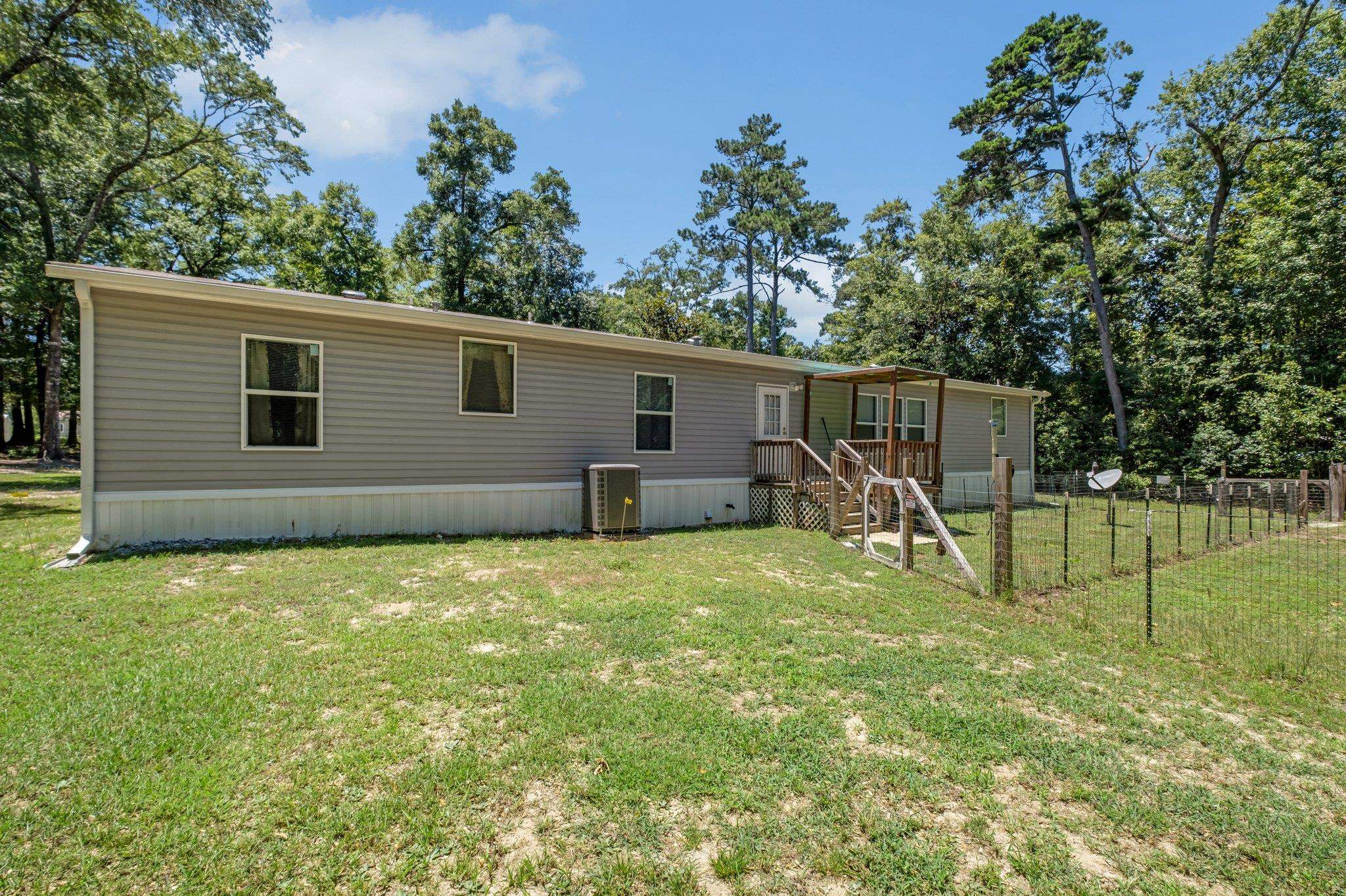 2453 Lakeview Point Road Quincy, FL 32351 - Photo 31 of 35