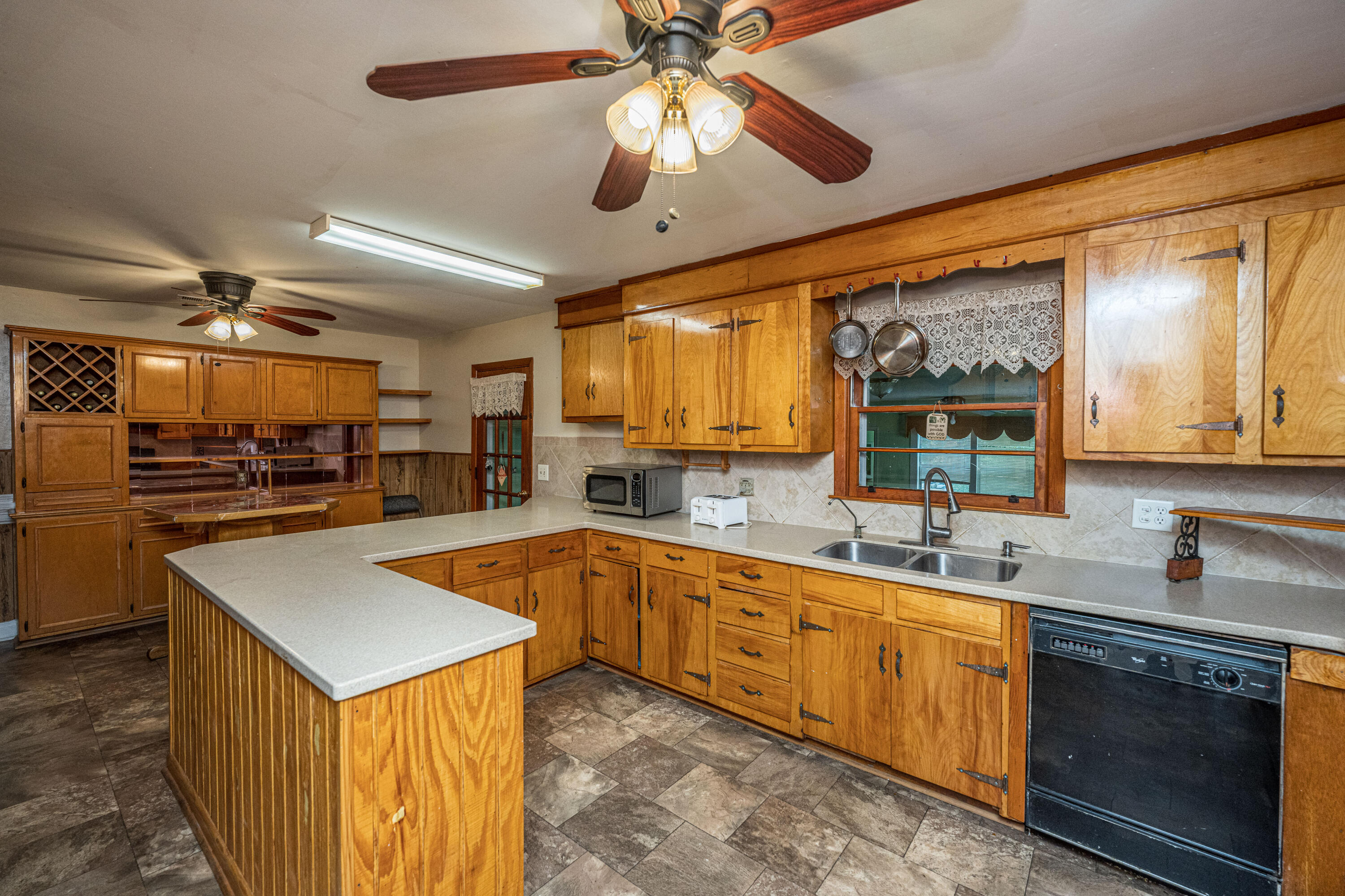 1515 Camp Road James Island, SC 29412 - Photo 11 of 38 1515CampRd19