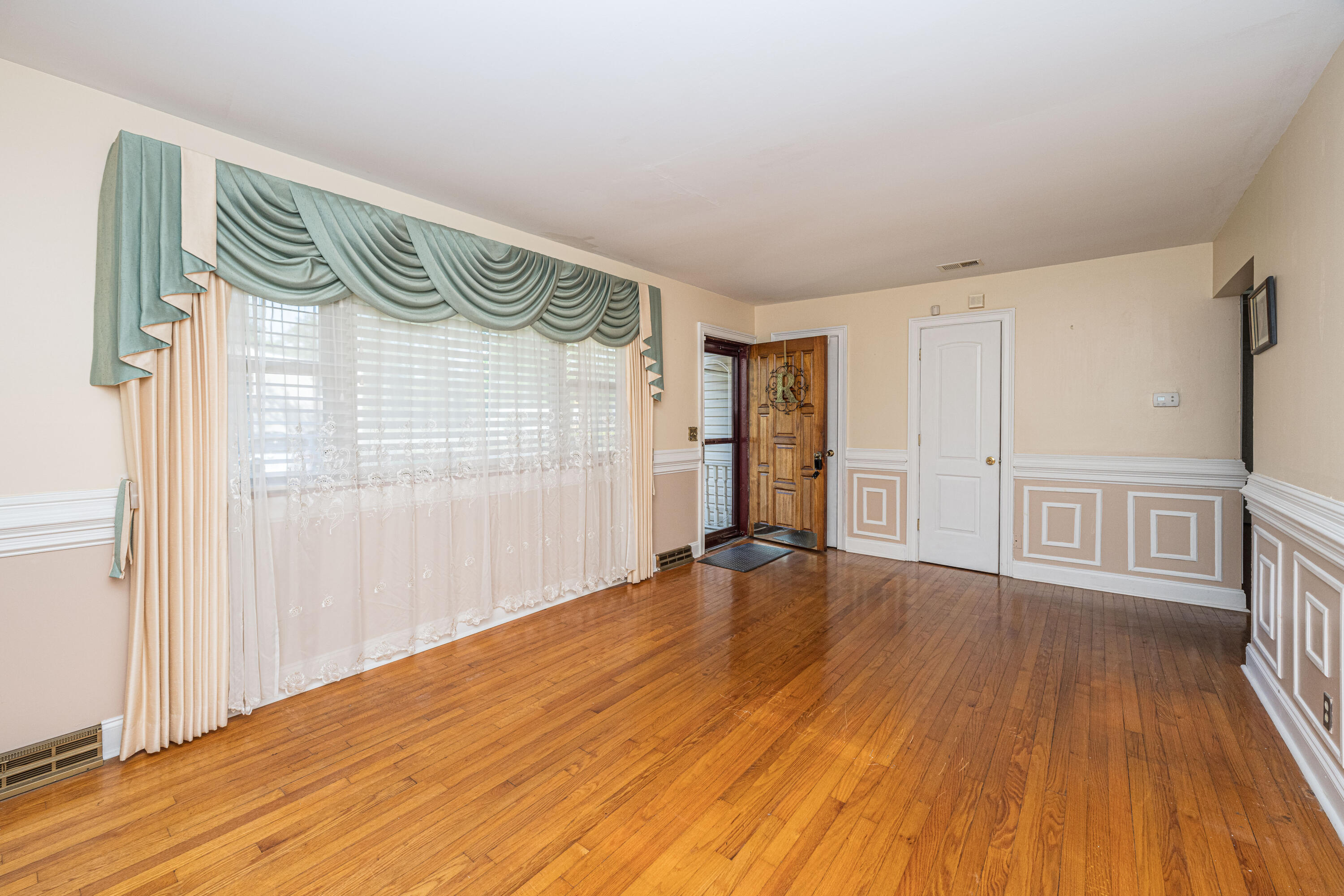 1515 Camp Road James Island, SC 29412 - Photo 5 of 38 1515CampRd08