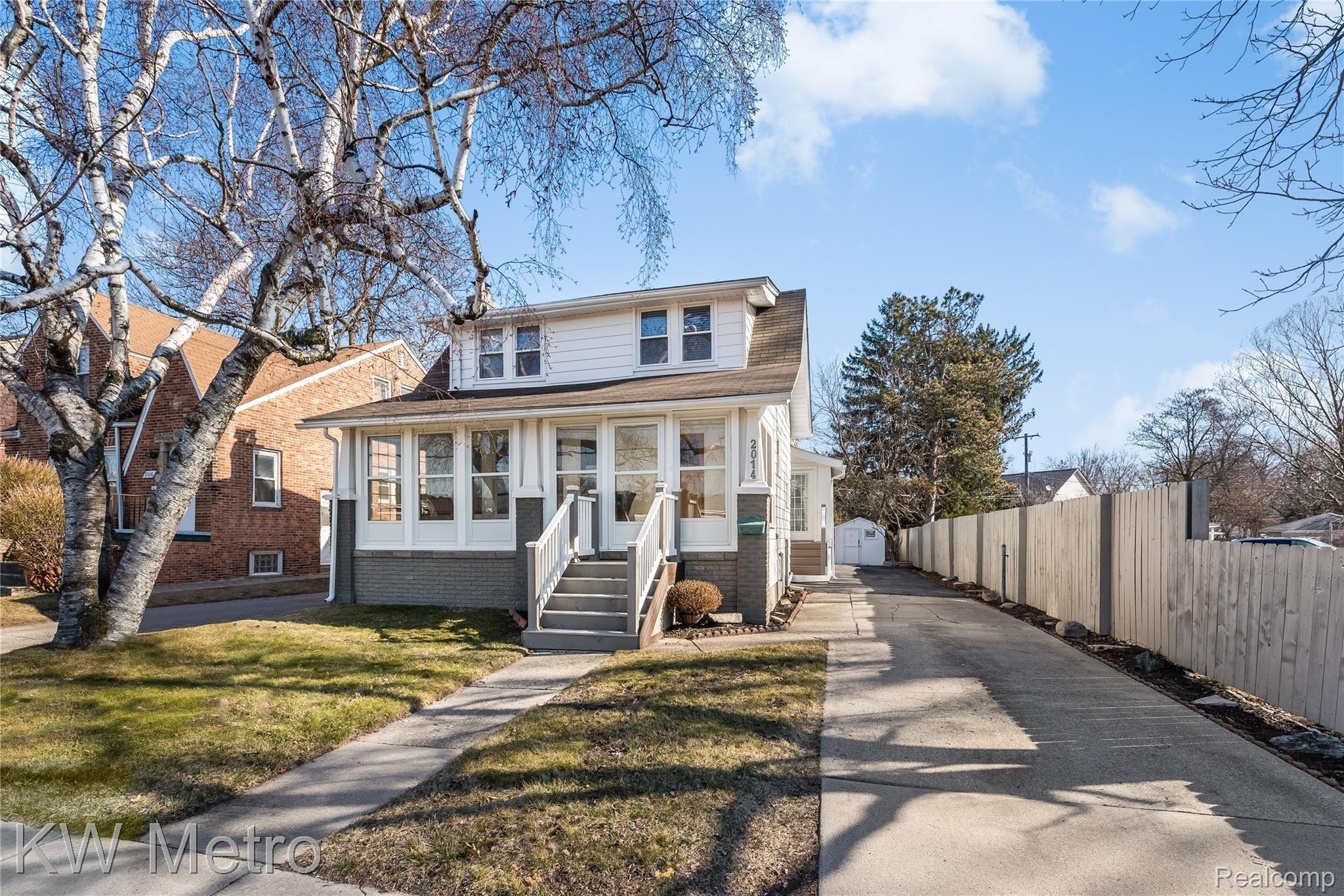2014 Crooks Road Royal Oak, MI 48073 - Photo 2 of 22 DSC_7956.jpg