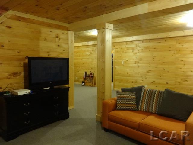 14685 Tracey Road Manchester, MI 48158 - Photo 31 of 62 31309042-30.JPG