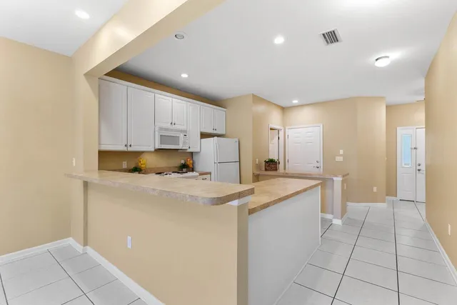 $1,750 | 1325 Stone Road, Unit 503, Tallahassee, FL 32303