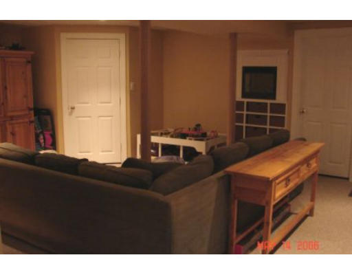 6 Calvert Road Walpole, MA 02032 - Photo 2 of 11