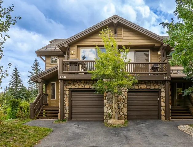 $1,219,000 | 956 Fairway Circle, Unit 956, Mammoth Lakes, CA 93546