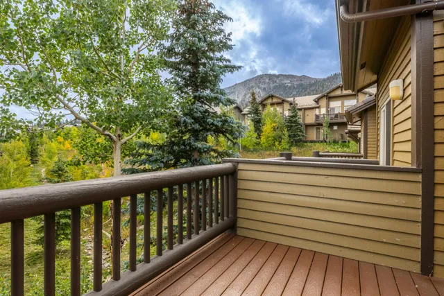 $1,219,000 | 956 Fairway Circle, Unit 956, Mammoth Lakes, CA 93546