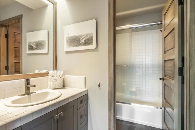 $1,219,000 | 956 Fairway Circle, Unit 956, Mammoth Lakes, CA 93546