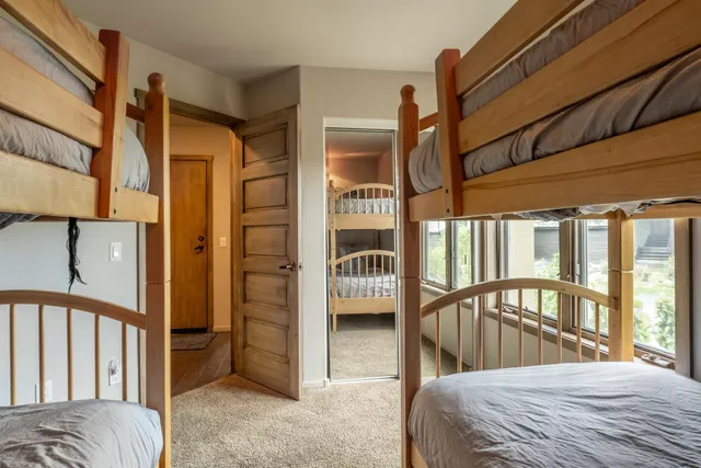 $1,219,000 | 956 Fairway Circle, Unit 956, Mammoth Lakes, CA 93546