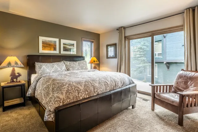 $1,219,000 | 956 Fairway Circle, Unit 956, Mammoth Lakes, CA 93546