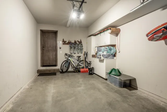 $1,219,000 | 956 Fairway Circle, Unit 956, Mammoth Lakes, CA 93546