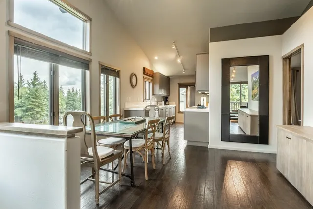 $1,219,000 | 956 Fairway Circle, Unit 956, Mammoth Lakes, CA 93546