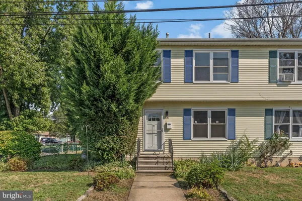 $2,800 | 341 Clarkson Street, Burlington, NJ 08016