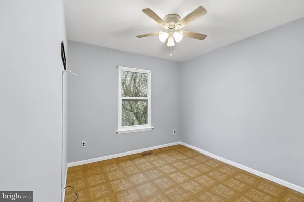 $2,800 | 341 Clarkson Street, Burlington, NJ 08016