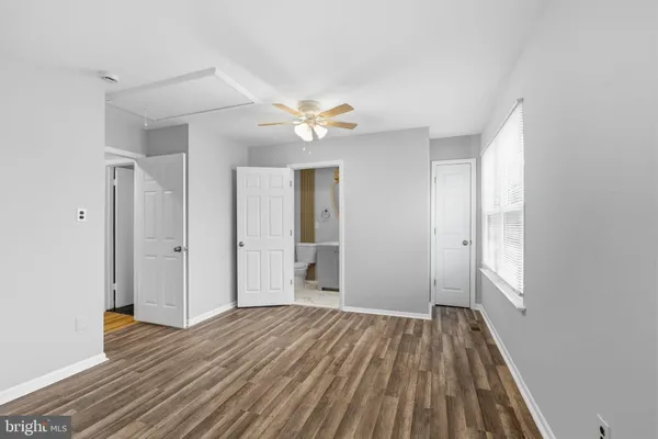 $2,800 | 341 Clarkson Street, Burlington, NJ 08016