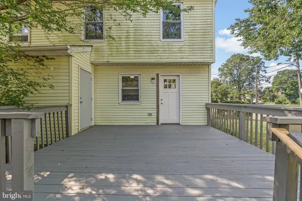 $2,800 | 341 Clarkson Street, Burlington, NJ 08016