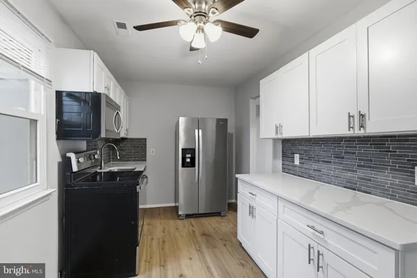 $2,800 | 341 Clarkson Street, Burlington, NJ 08016