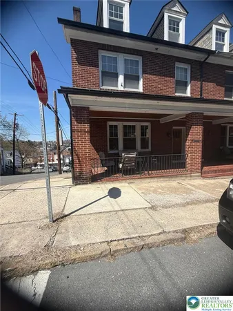 $1,800 | 1132 Mahantongo Street, Pottsville, PA 17901