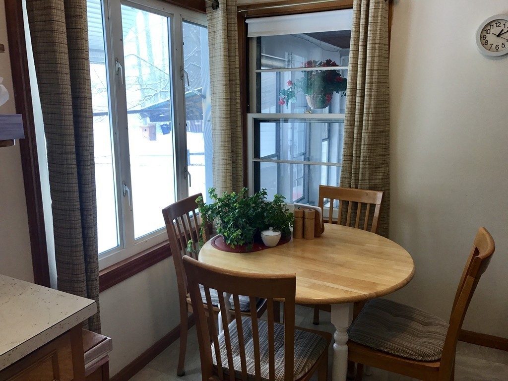 514 Dewey Street West Springfield, MA 01089 - Photo 12 of 28