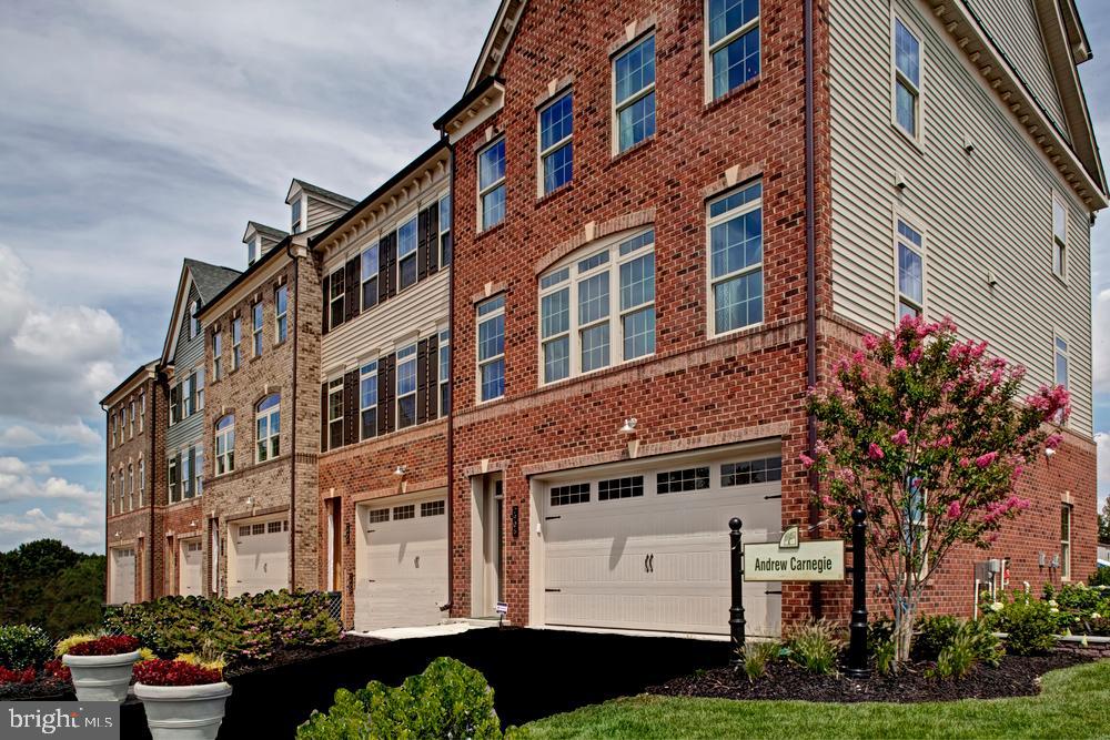 829 Stonecliffe Road Malvern, PA 19355 - Photo 1 of 7 Gallery Image 1