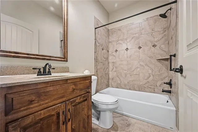 $364,900 | 217 Ashmont Drive, Smithville, MO 64089