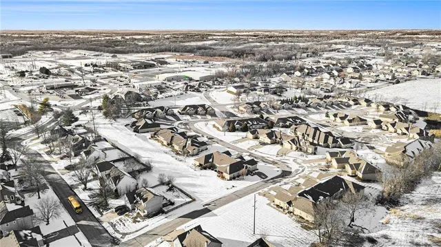 $364,900 | 217 Ashmont Drive, Smithville, MO 64089