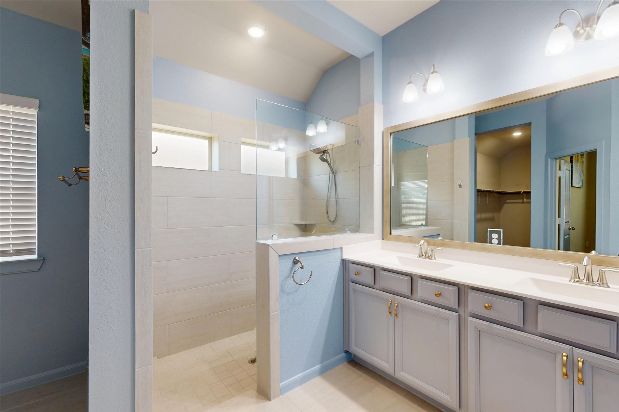 21586 Jordan Pond Ridge Porter, TX 77365 - Photo 15 of 30 Primary bath with HUGE Shower!
