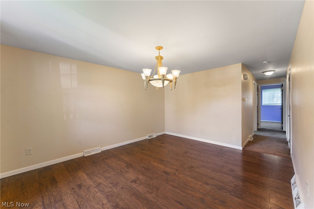 2494 North Road Southeast Warren, OH 44484 - Photo 12 of 21 Gallery Image 12