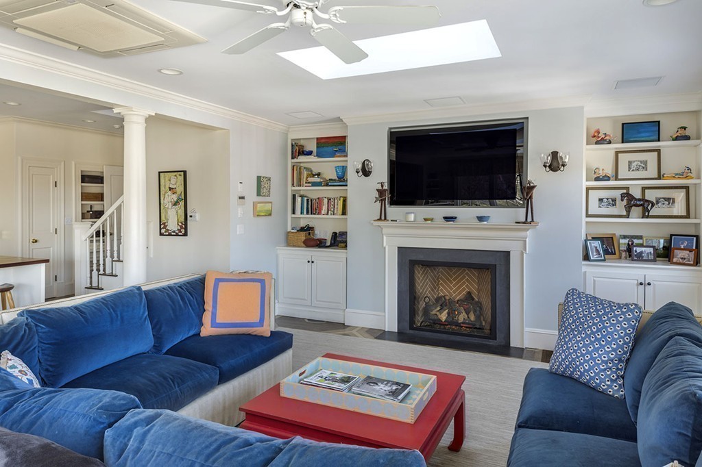 19 Old Neck Road Manchester, MA 01944 - Photo 16 of 29 Gallery Image 16