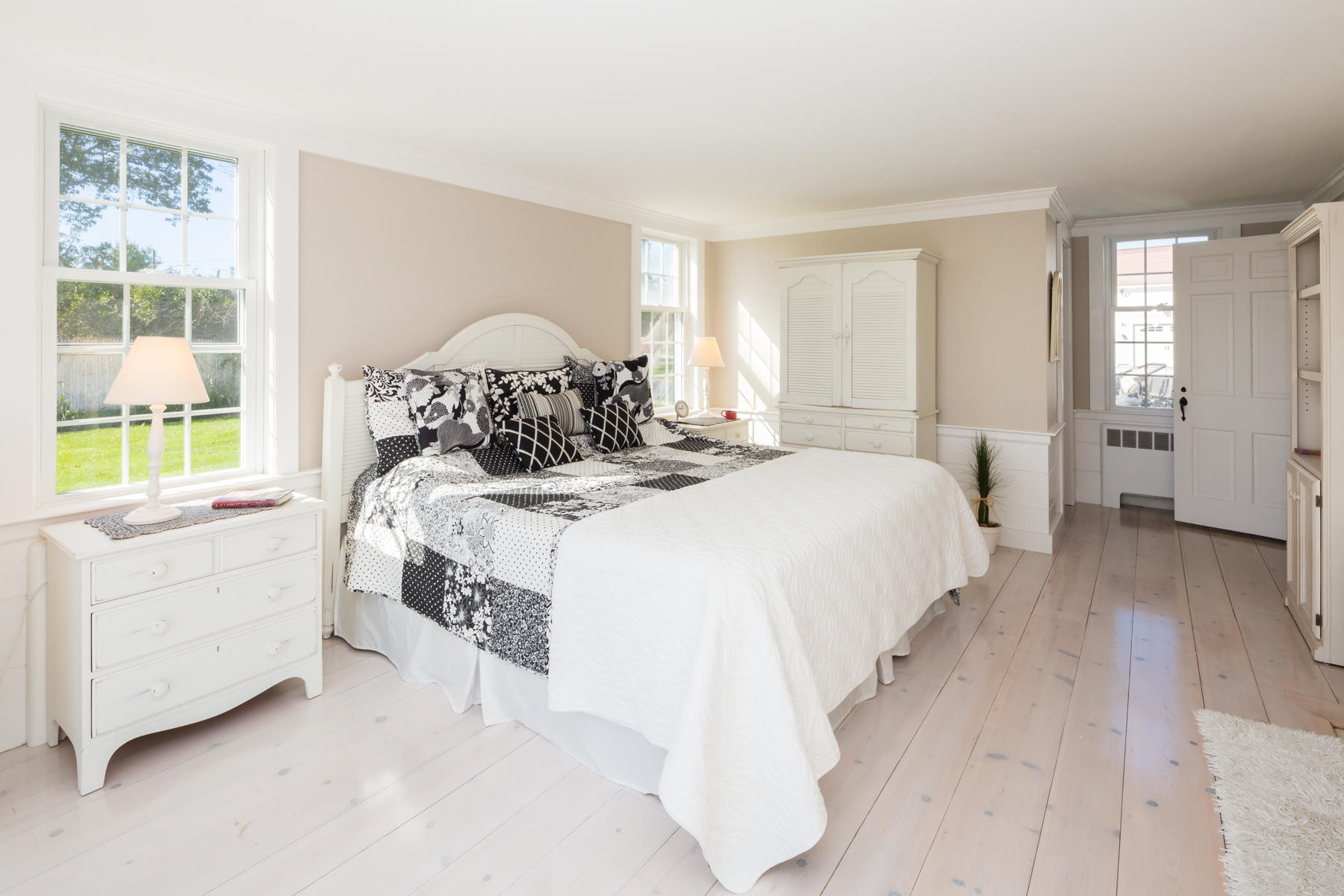 97 Harbor Bluff Road Hyannis, MA 02601 - Photo 26 of 33 a bedroom with a bed and a window
