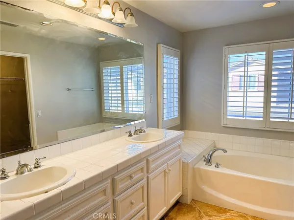 $5,300 | 16 Ellistone, Irvine, CA 92602