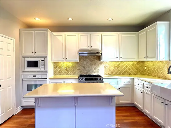 $5,300 | 16 Ellistone, Irvine, CA 92602