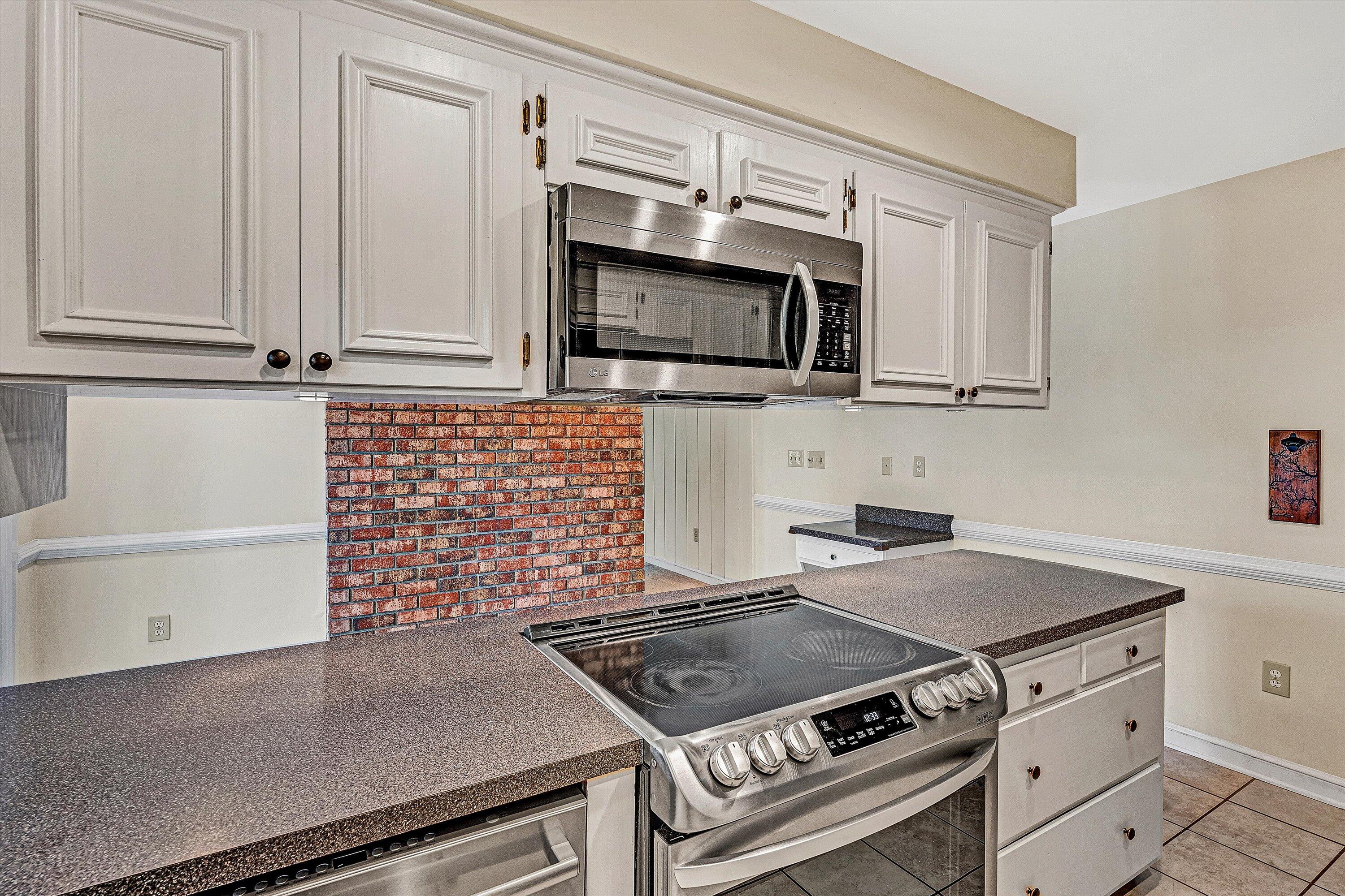 5218 Falcon Ridge Road Roanoke, VA 24018 - Photo 14 of 48 14-VM-06329