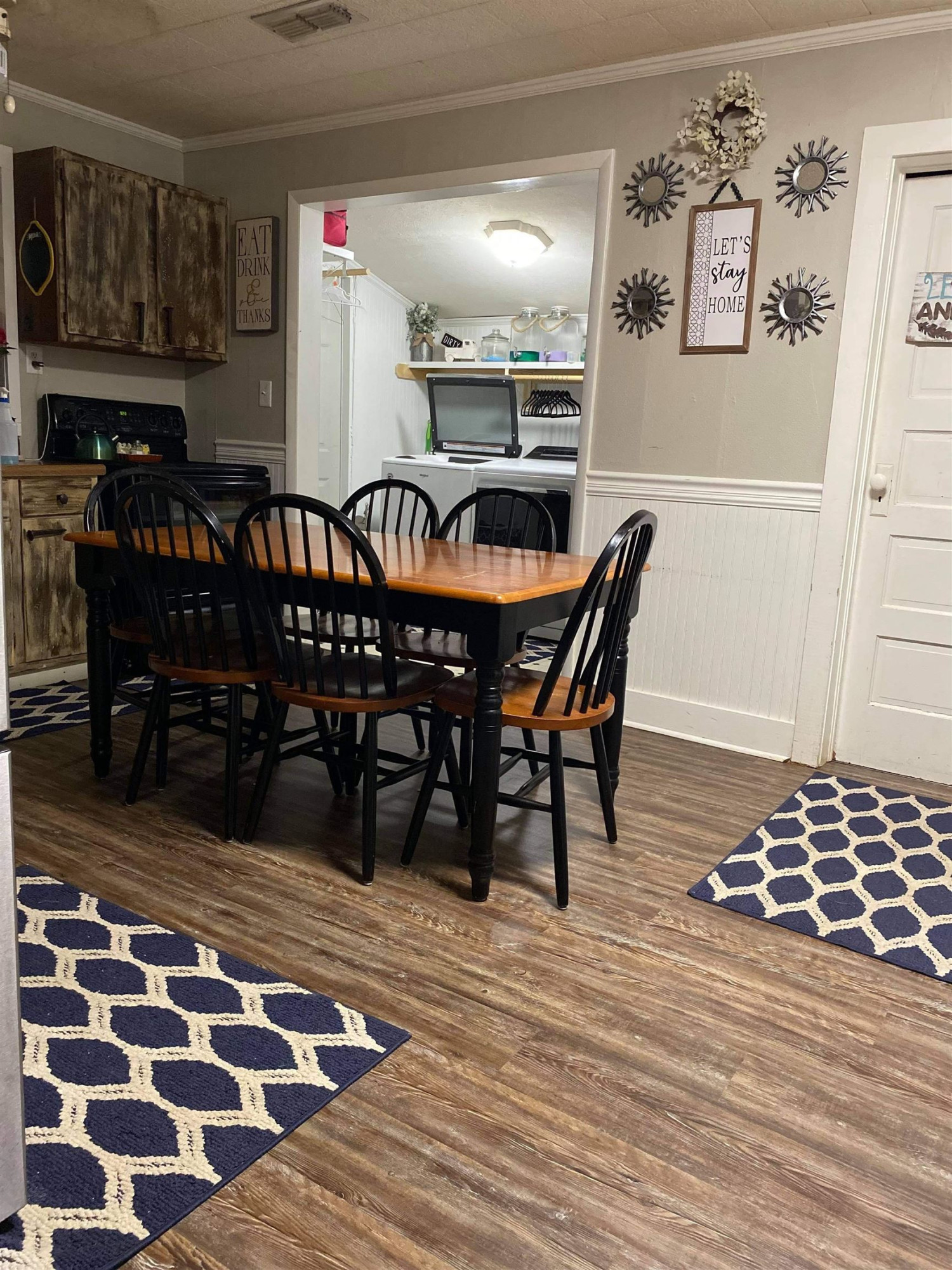 1925 Oak Ridge Road Obion, TN 38240 - Photo 6 of 13 a view of a dining room with furniture and chandelier