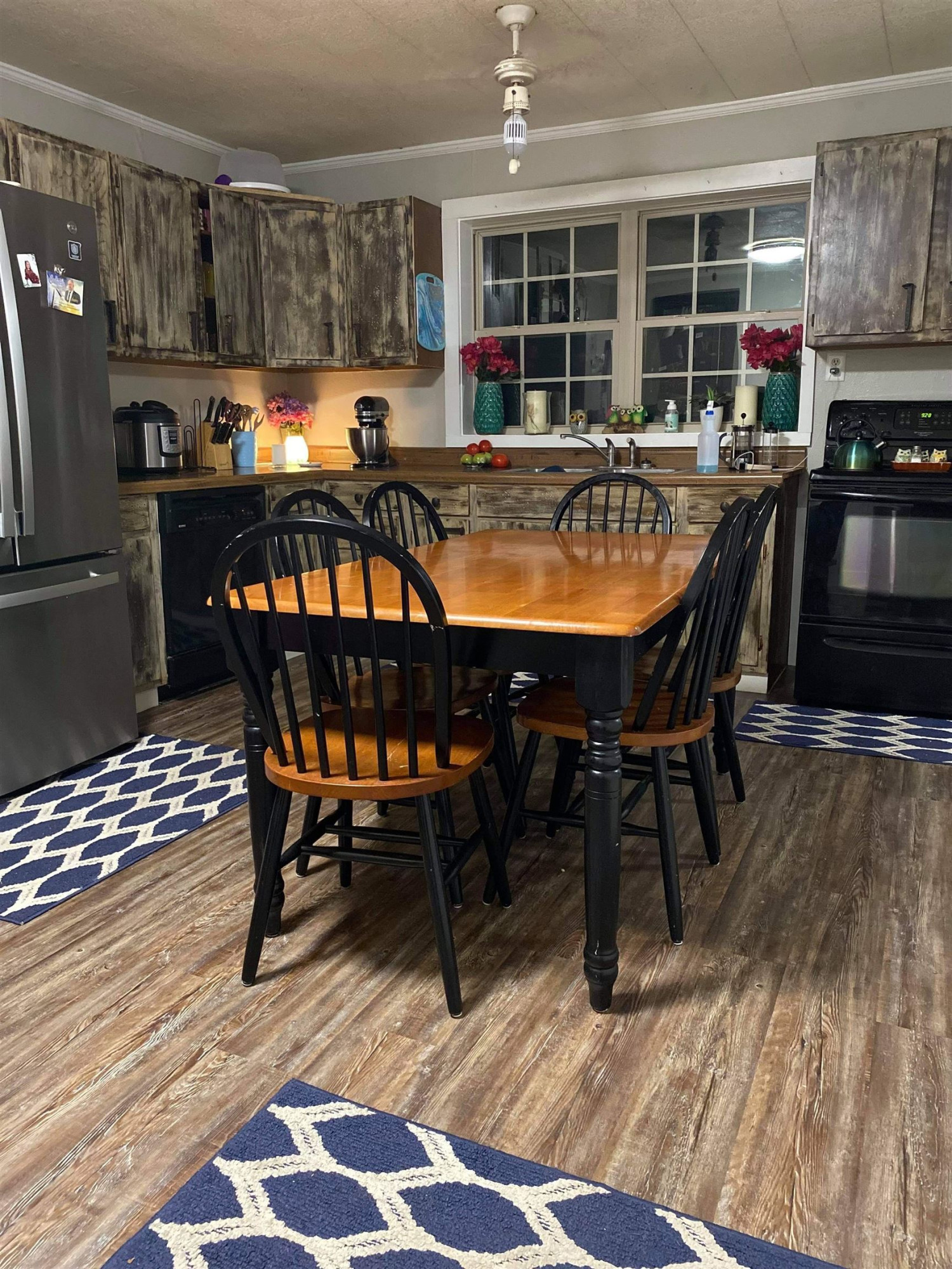 1925 Oak Ridge Road Obion, TN 38240 - Photo 7 of 13 a view of a dining room with furniture and window