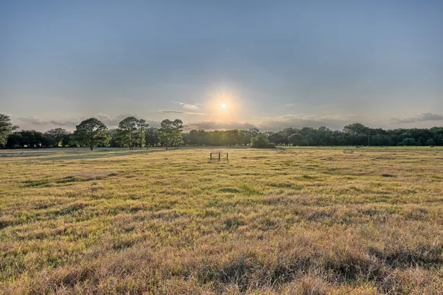 $3,150,000 | 7940 Minarcik Road, Fayetteville, TX 78940