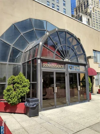 $295,000 | 111 Mulberry Street, Unit 6J, Newark, NJ 07102