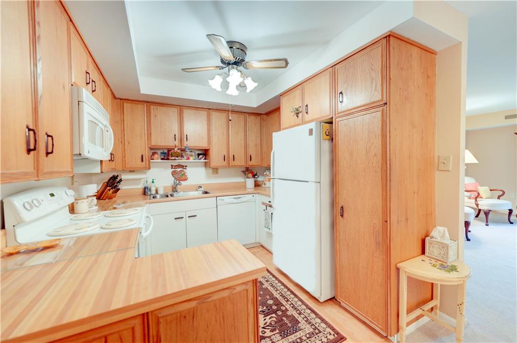 1500 Cochran Road, Unit 714 Pittsburgh, PA 15243 - Photo 11 of 20 Gallery Image 11